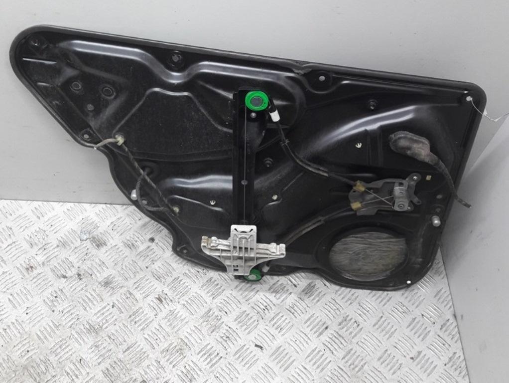 стеклоподъемник задний правый Volkswagen Passat B6 2007, 1.9 л., дизель, МКПП, чёрный, универсал