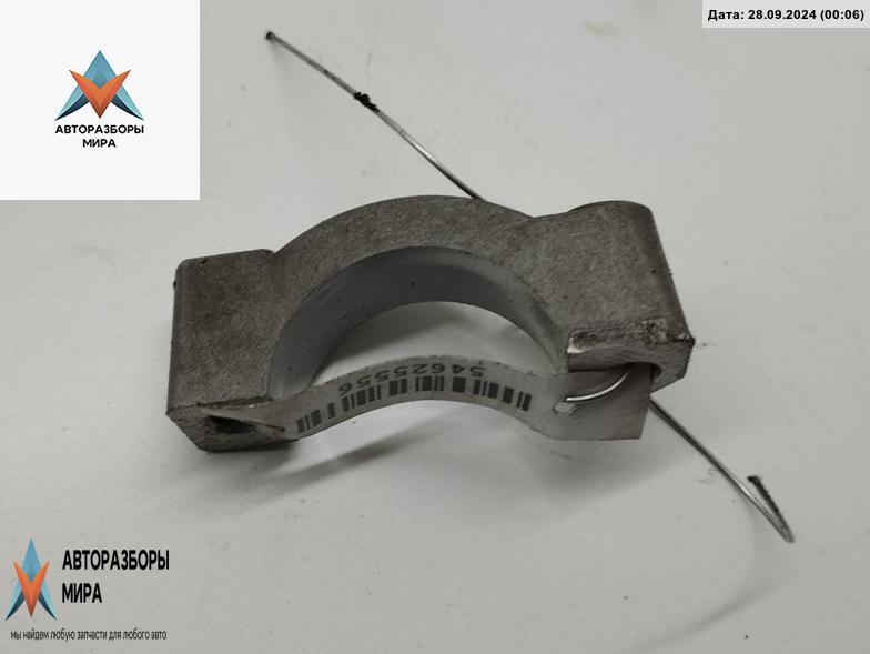 постель распредвала (бугель) Audi A6 4B/C5 2000, 2.5 л., дизель, АКПП, чёрный, универсал, 451B - фото №1