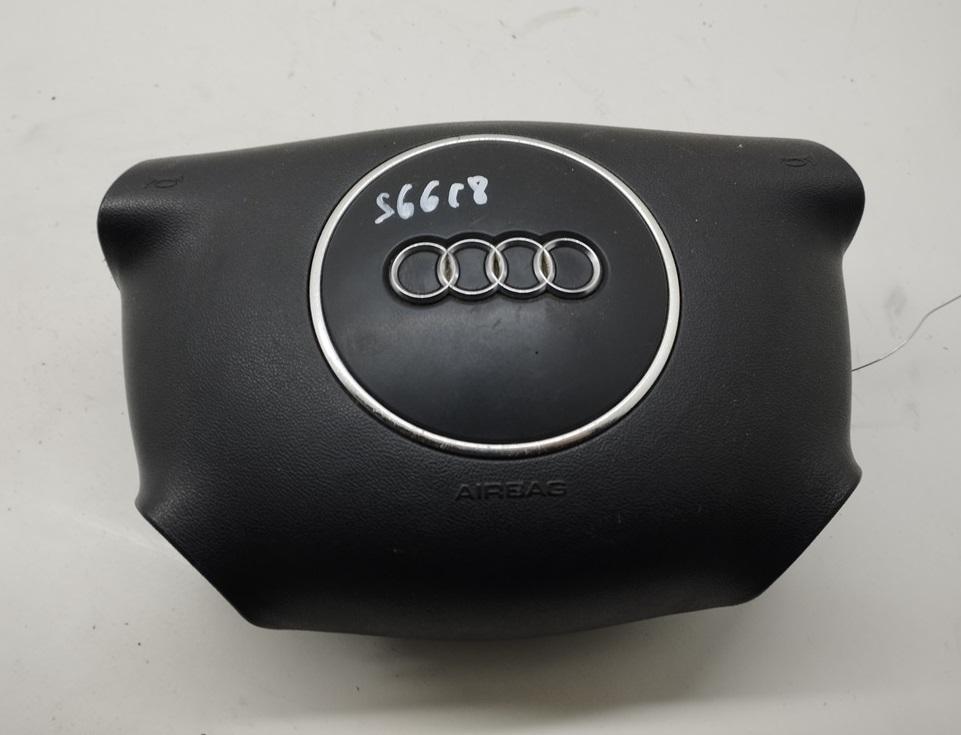 подушка безопасности водителя Audi A4 B6 2004, 2.0 л., бензин, МКПП, чёрный, универсал, 8P0880201D - фото №1