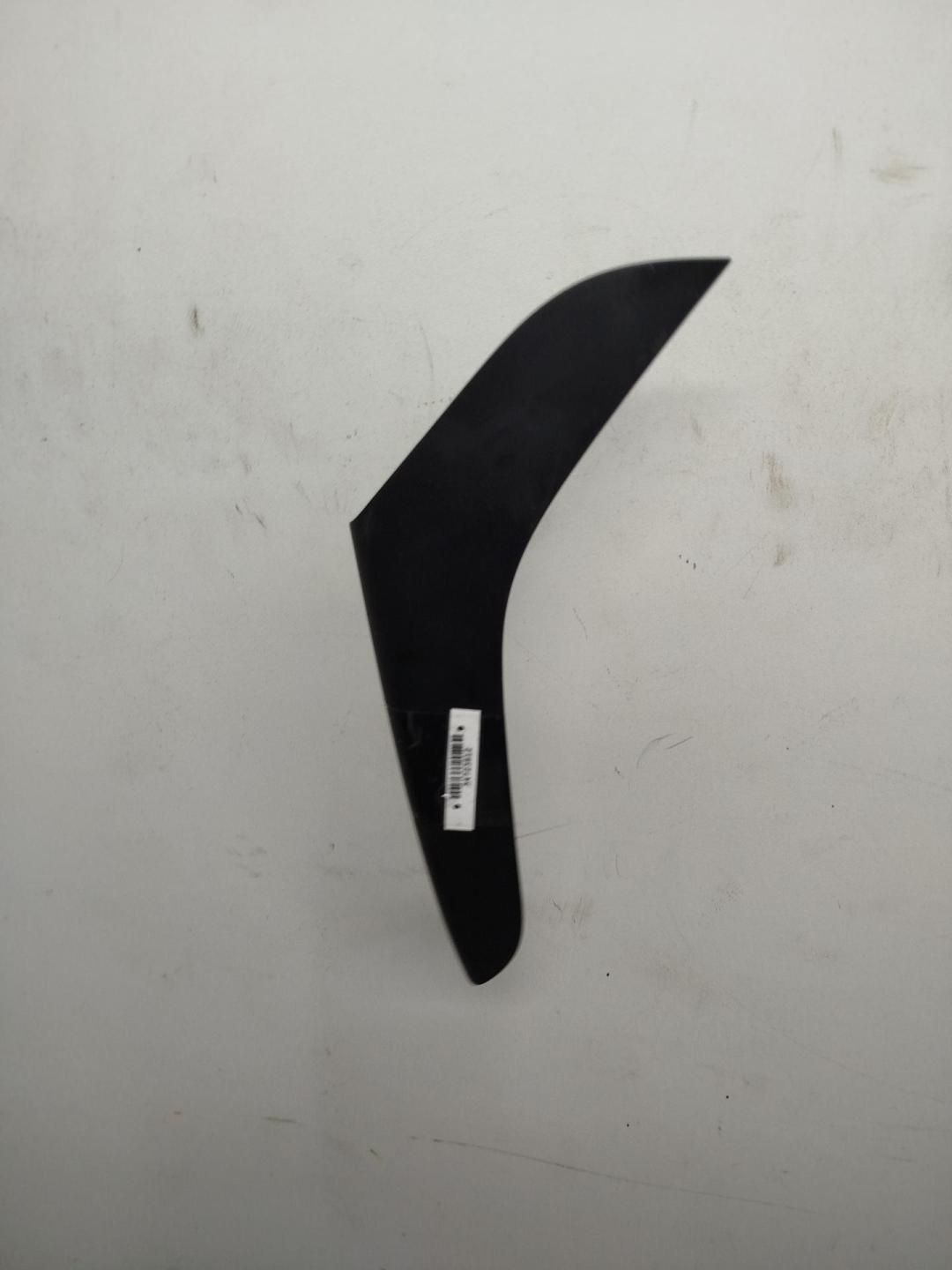 накладка декоративная Volkswagen Passat B6 2007, 1.9 л., дизель, МКПП, чёрный, универсал, 3C4867371A