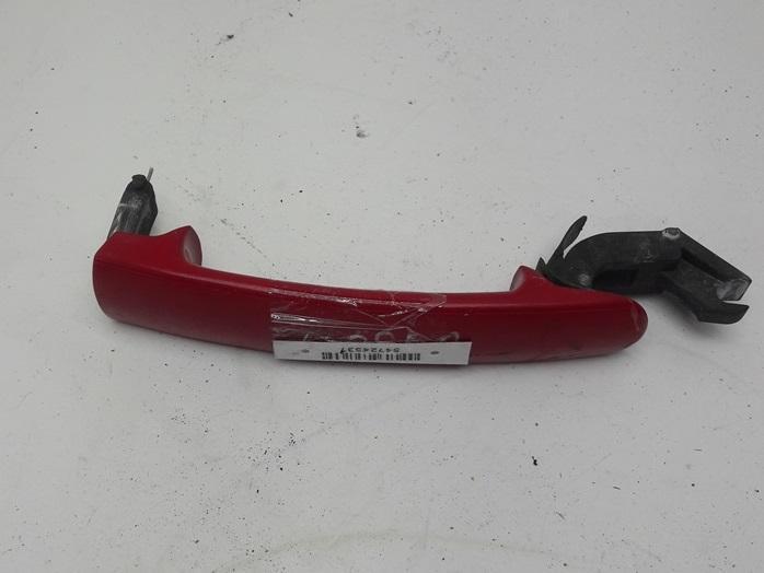 Накладка на ручку двери Volkswagen Passat B5 1998, 1.6 л., бензин, МКПП, красный, универсал, 3B0837207 - фото №1