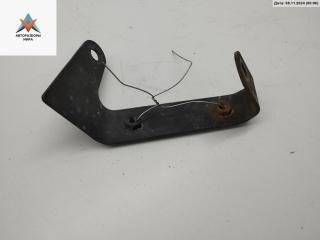 кронштейн (крепление) Audi A4 B5 1997, 1.9 л., дизель, МКПП, серый, универсал, 8D0951229D