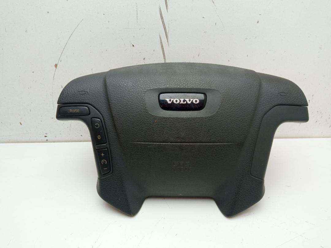 подушка безопасности водителя Volvo V70 2001, 2.4 л., бензин, МКПП, синий, универсал, 8626843