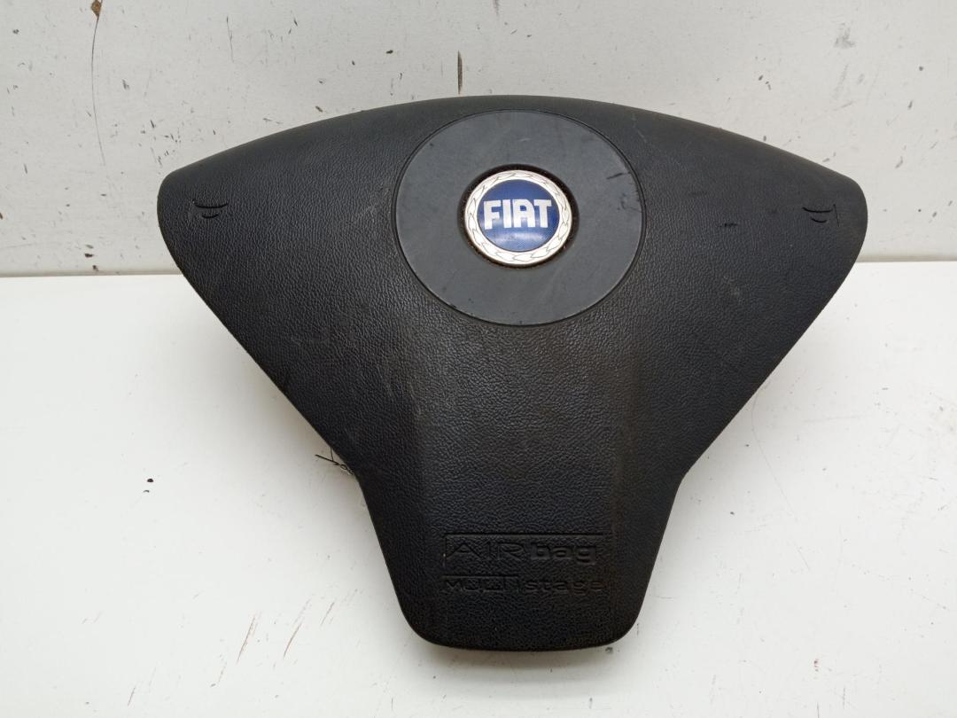 подушка безопасности водителя Fiat Stilo 2002, 1.6 л., бензин, МКПП, синий, хетчбэк 5 дв., 735317551