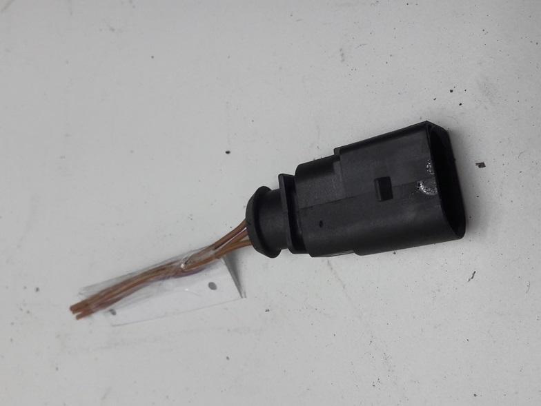 разъем (фишка) проводки Volkswagen Passat B5+ (GP) 2001, 2.5 л., дизель, АКПП, чёрный, универсал, 1J6973903