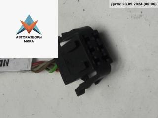 разъем (фишка) проводки Volkswagen Golf 3 поколение 1996, 1.8 л., бензин, МКПП, красный, хетчбэк 3 дв., 191972723