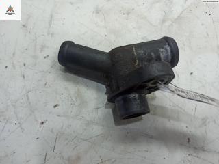 фланец (тройник) системы охлаждения Volkswagen Transporter T4 1995, 2.4 л., дизель, МКПП, белый, микроавтобус, 074121143D