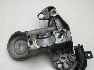 кронштейн (крепление) Volkswagen Passat B5 1999, 1.6 л., бензин, МКПП, синий, универсал, 4B0199352B