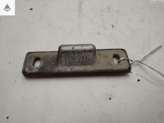 ответная часть (скоба) замка двери Mercedes-Benz Vito-1 W638 1999, 2.2 л., дизель, МКПП, красный, микроавтобус