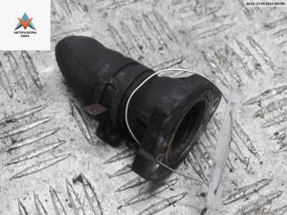 фланец (тройник) системы охлаждения Volkswagen Vento 1 поколение 1995, 1.8 л., бензин, МКПП, синий, седан, 026121145L