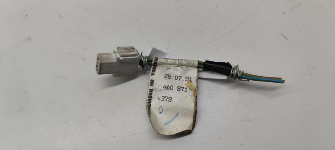 разъем (фишка) проводки Audi 80 B4 1992, 2.0 л., бензин, МКПП, серый, седан, 443972577