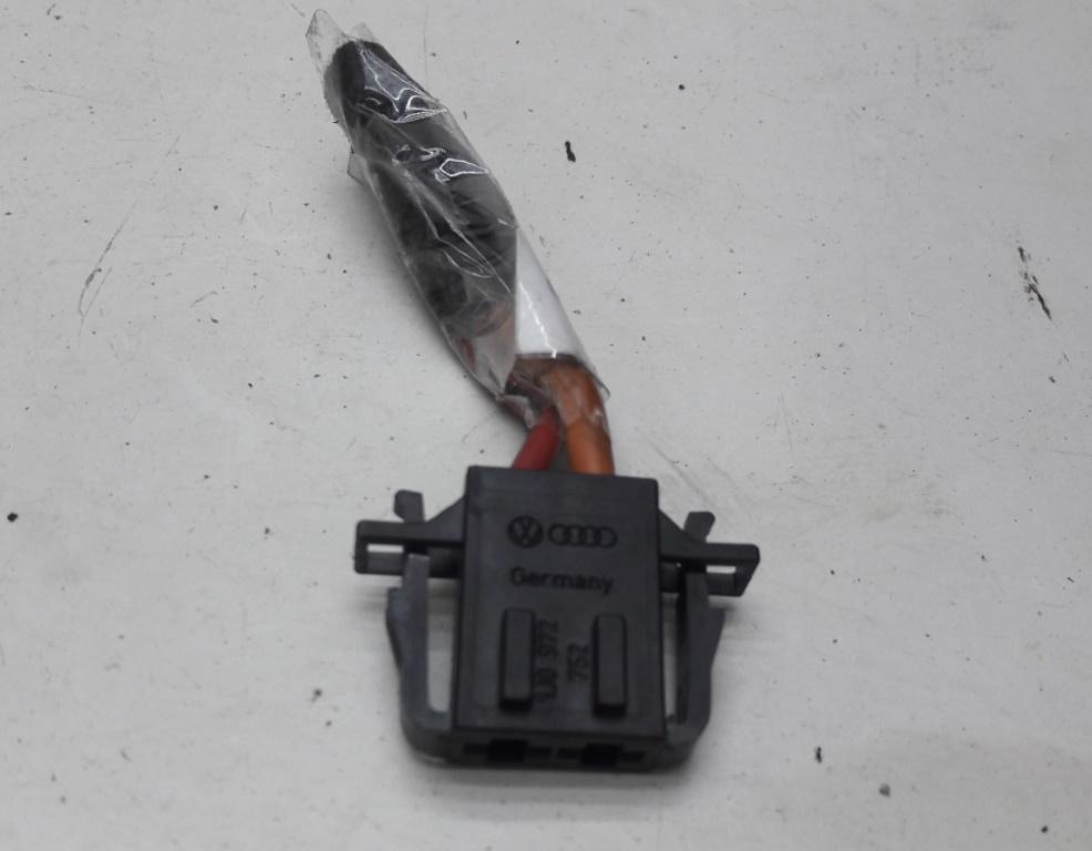 разъем (фишка) проводки Volkswagen Jetta 2005, 2.5 л., бензин, АКПП, синий, седан, 1J0972752