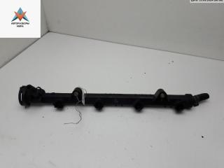 топливная рампа Volkswagen Golf 3 поколение 1997, 1.4 л., бензин, МКПП, красный, хетчбэк 3 дв.