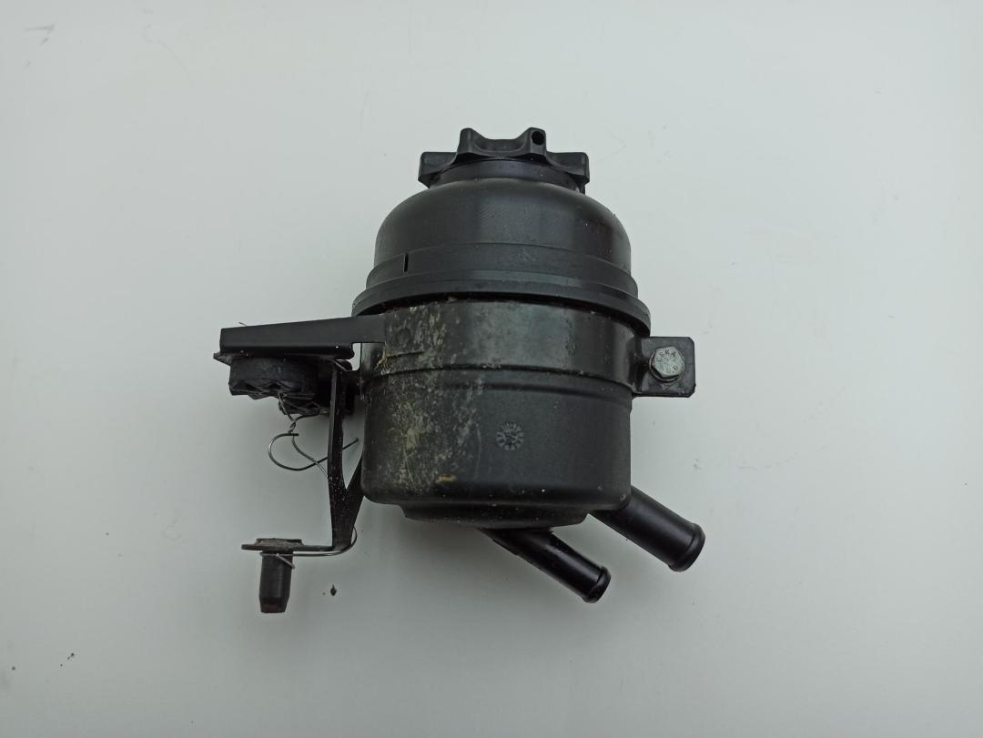 Бачок гидроусилителя BMW 3 E90/E91/E92/E93 2009, 2.0 л., дизель, 6768094