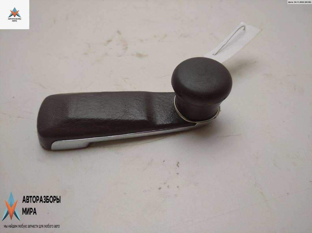 ручка стеклоподъемника Mercedes-Benz Vito-1 W638 1998, 2.3 л., бензин, МКПП, жёлтый, микроавтобус - фото №1