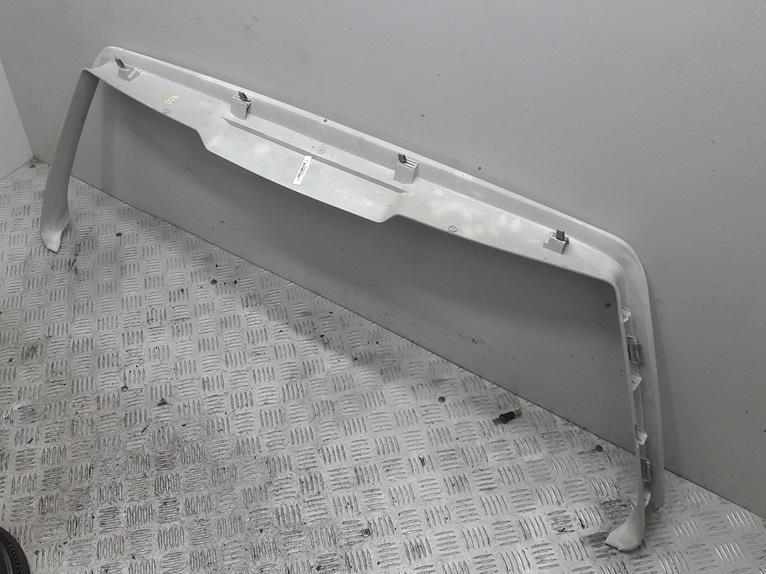 накладка двери (крышки) багажника Volkswagen Passat B5+ (GP) 2001, 2.5 л., дизель, АКПП, чёрный, универсал, 3B9867975