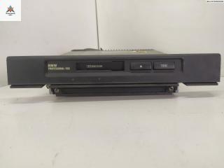 магнитола BMW 5 серия E39 [рестайлинг] 2000, 3.0 л., дизель, МКПП, серый, универсал, 8360802