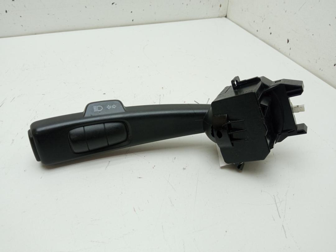 переключатель поворотов Volvo S40 / V50 2006, 1.8 л., бензин, МКПП, серый, универсал, 17D770