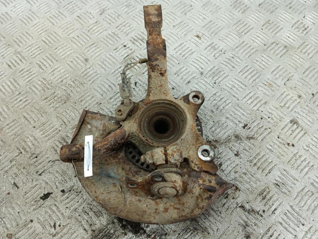 ступица передняя левая Volkswagen Vento 1 поколение 1997, 1.9 л., дизель, МКПП, синий, седан - фото №1