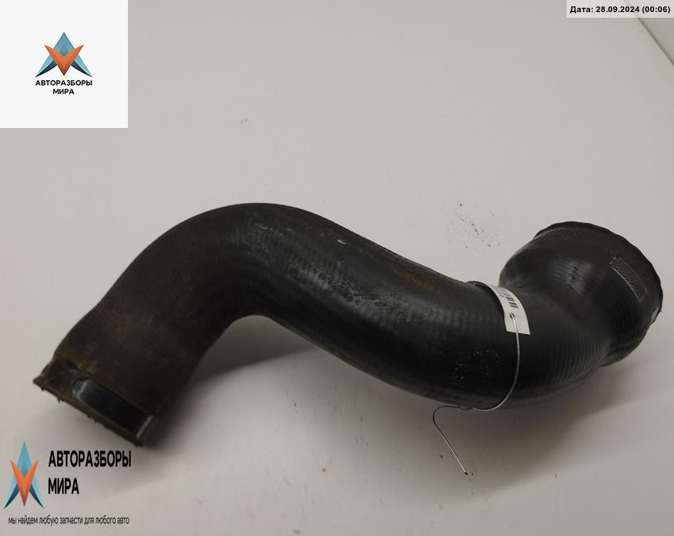 патрубок интеркулера Audi A4 B6 2001, 1.8 л., Ti, бензин, МКПП, серый, седан, 8E0145838G - фото №1