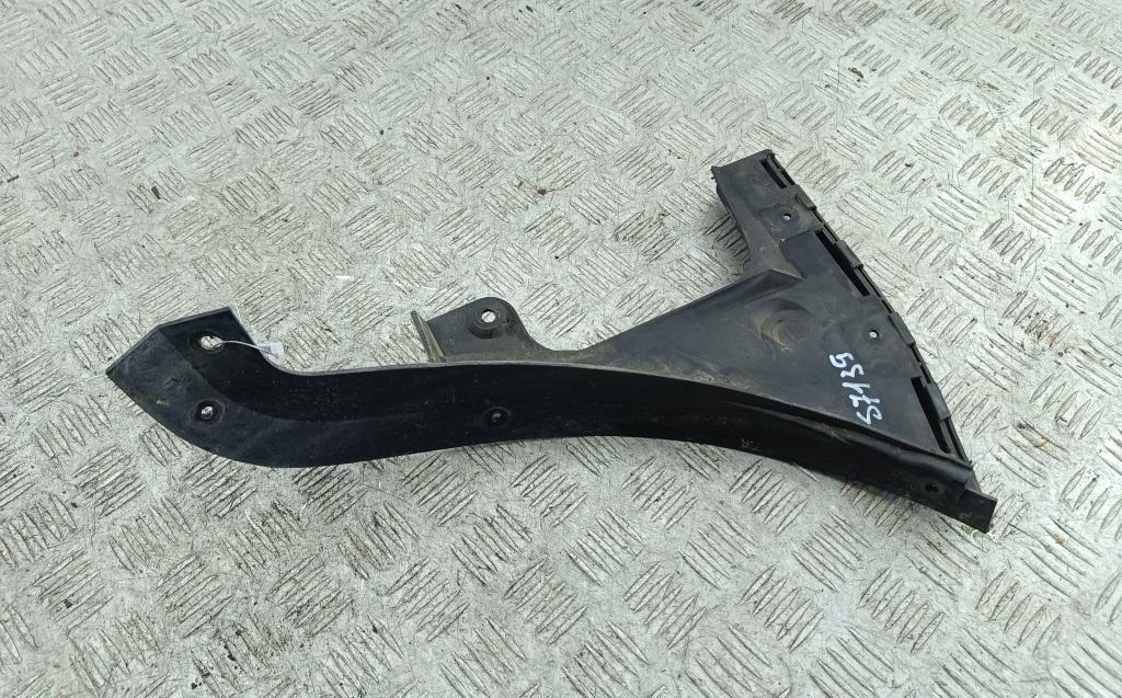 кронштейн заднего бампера Audi A3 8L 1998, 1.9 л., дизель, МКПП, чёрный, хетчбэк 3 дв., 8L0807377B