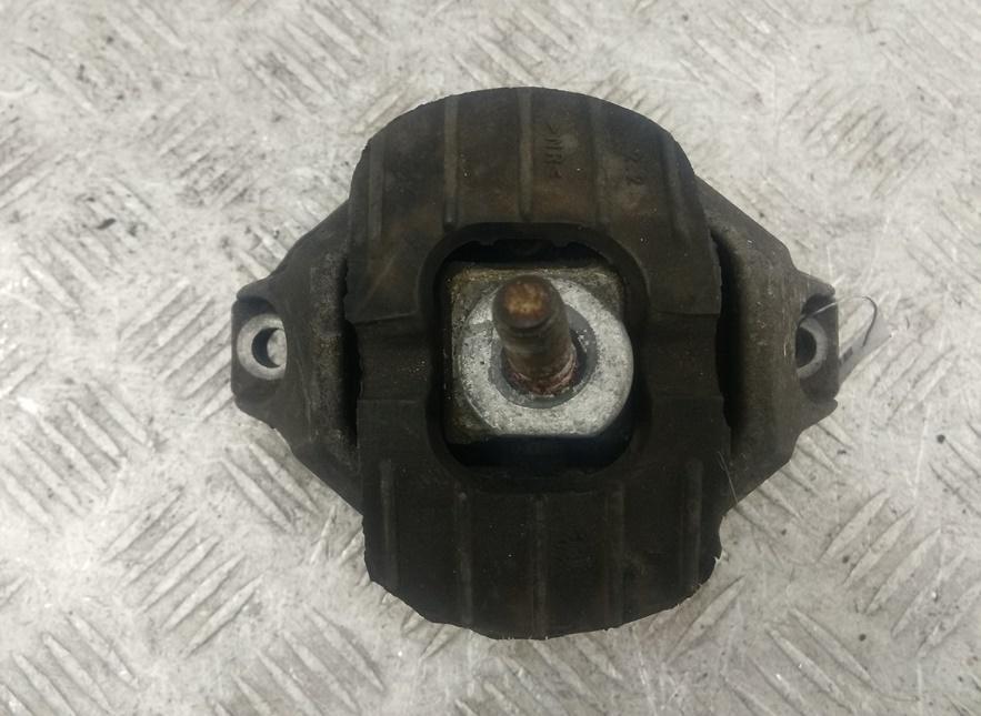 подушка крепления двигателя BMW 5 E60/E61 2003, 2.2 л., бензин, АКПП, серый, седан, 6761090