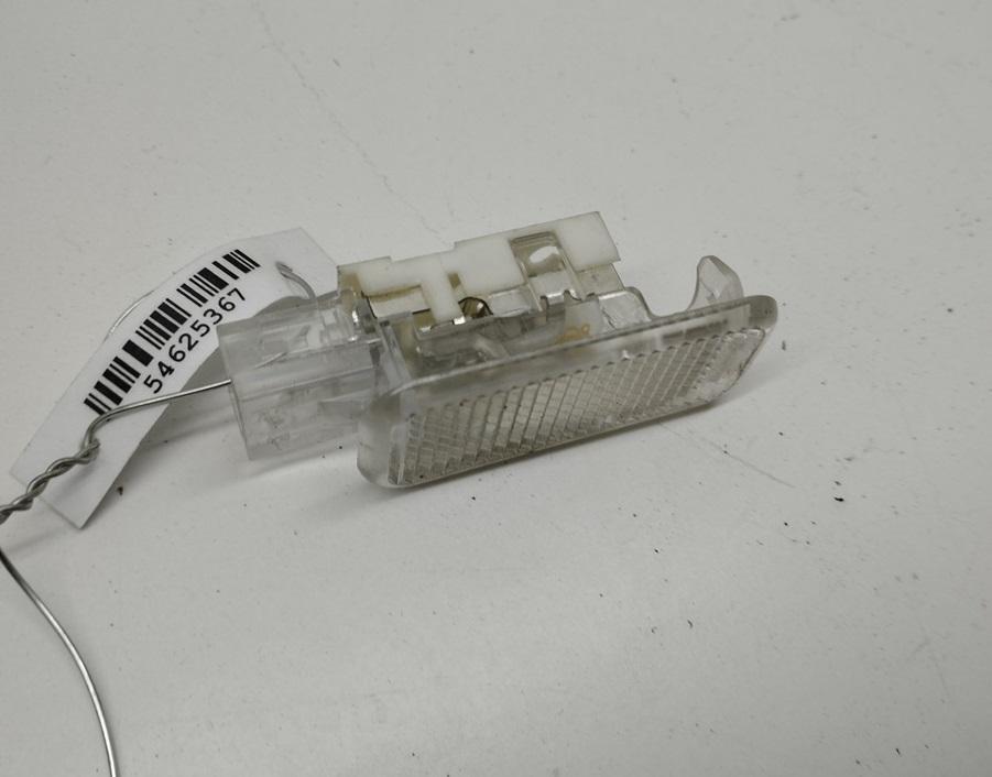 фонарь салона (плафон) Audi A6 4F/C6 2005, 2.7 л., дизель, МКПП, серый, седан, 8D0947415 - фото №1
