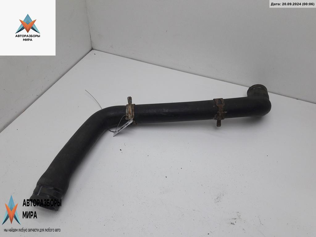 патрубок радиатора Volkswagen Golf 3 поколение 1994, 1.8 л., бензин, 1H0121101 - фото №1