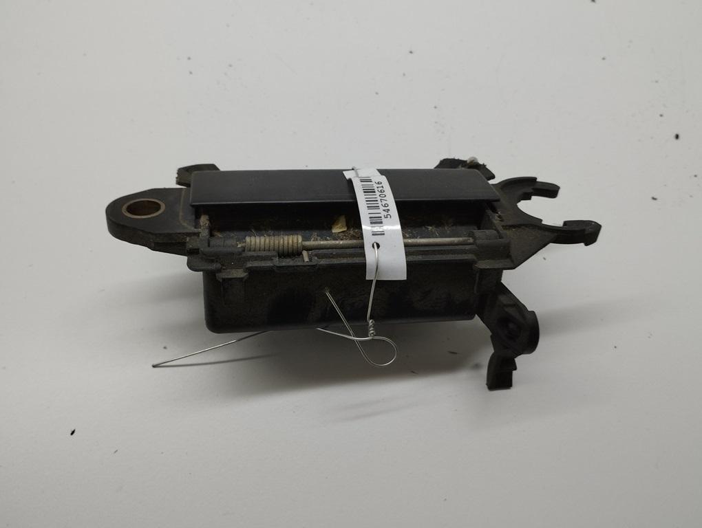 ручка наружная передняя правая Audi A4 B5 1994, 1.8 л., бензин, МКПП, красный, седан, 8D0837206D