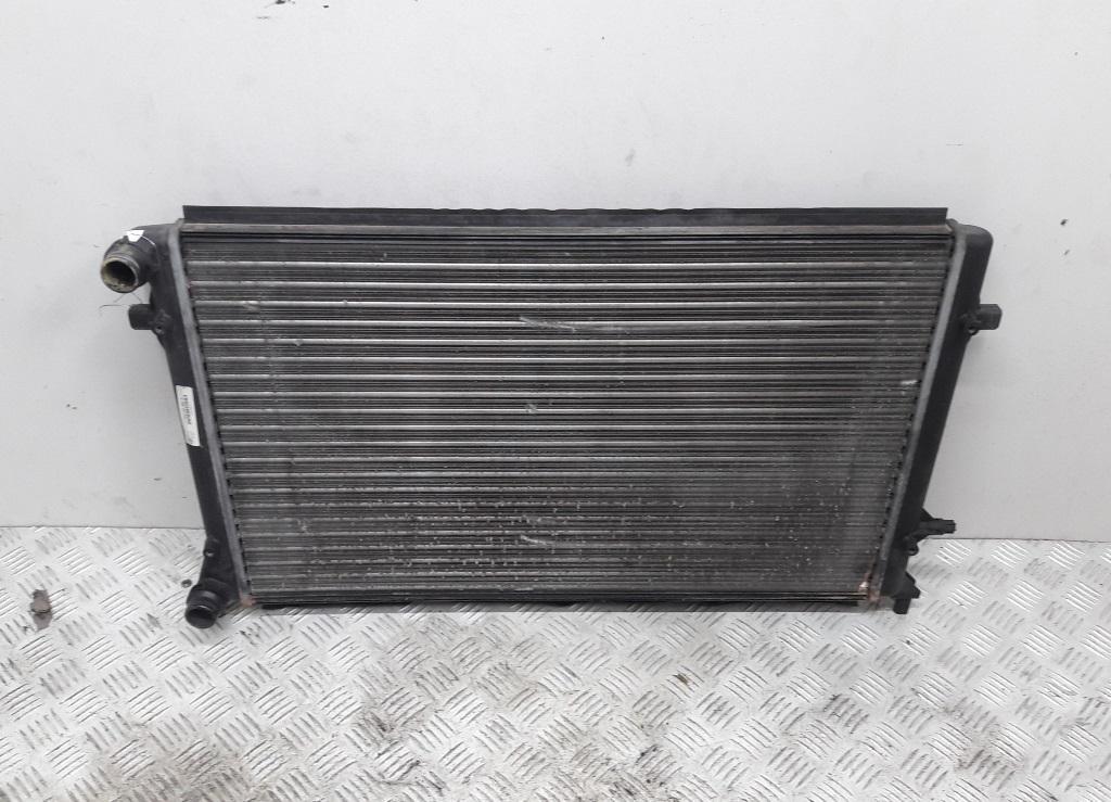 радиатор охлаждения Volkswagen Touran 2003, 1.6 л., бензин, МКПП, белый, минивэн, 1K0121251P