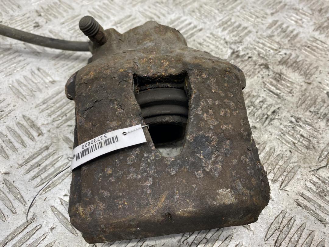 суппорт передний правый Audi A3 8L 1997, 1.9 л., дизель, МКПП, жёлтый, хетчбэк 3 дв.