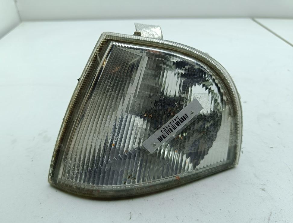 Поворотник (указатель поворота) левый Skoda Octavia mk1 (A4 1U) 2000, 2.0 л., бензин, МКПП, зелёный, универсал - фото №1