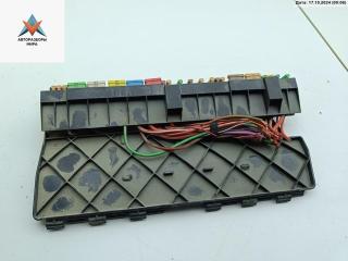 блок предохранителей BMW 5 серия E39 1996, 2.5 л., бензин, МКПП, серый, седан, 8366570