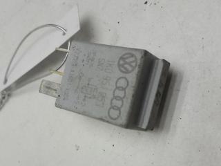 реле (прочие) Volkswagen Passat B6 2006, 1.9 л., дизель, МКПП, синий, универсал, 449