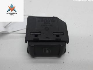 кнопка стеклоподъемника переднего правого Volkswagen Golf 4 поколение 1998, 1.6 л., бензин, МКПП, серый, хетчбэк 5 дв., 3B0959855B