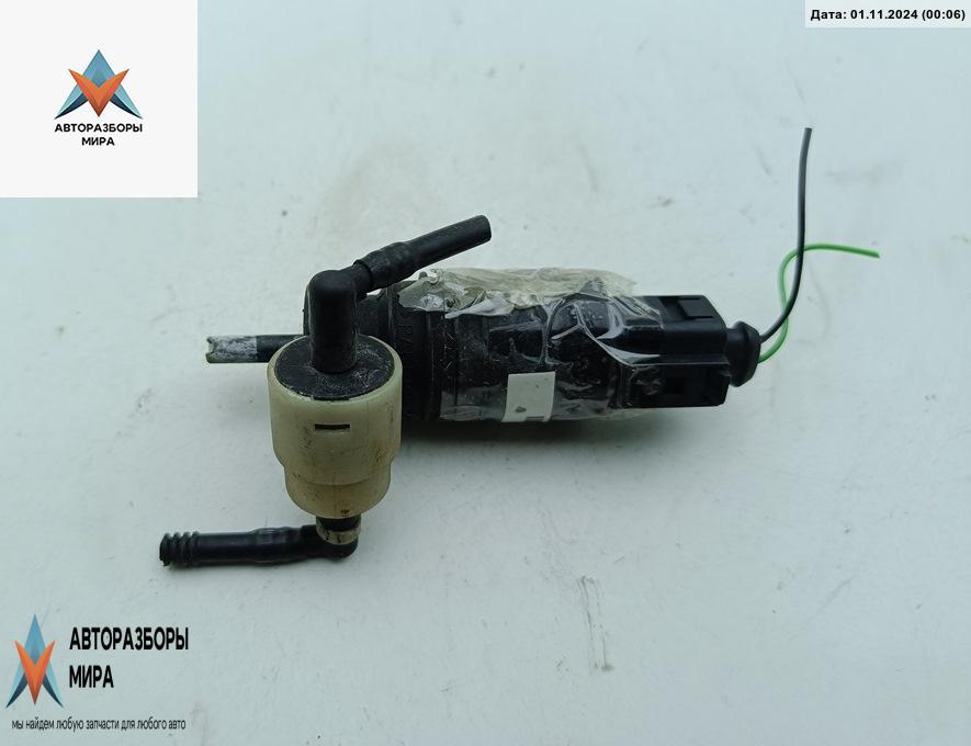 насос (моторчик) омывателя стекла Audi A6 4B/C5 1999, серый, универсал - фото №1