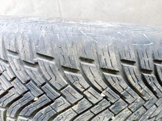Шина зимняя Volvo S80 1 поколение 2001, 2.4 л., бензин, АКПП, серый, седан