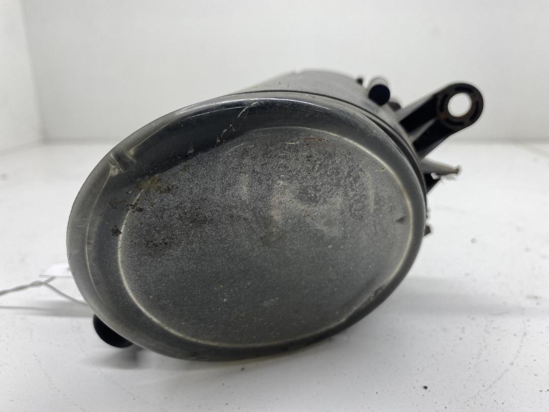 фара противотуманная левая Audi A4 B6 2001, 2.0 л., бензин, МКПП, серый, седан, 8E0941699