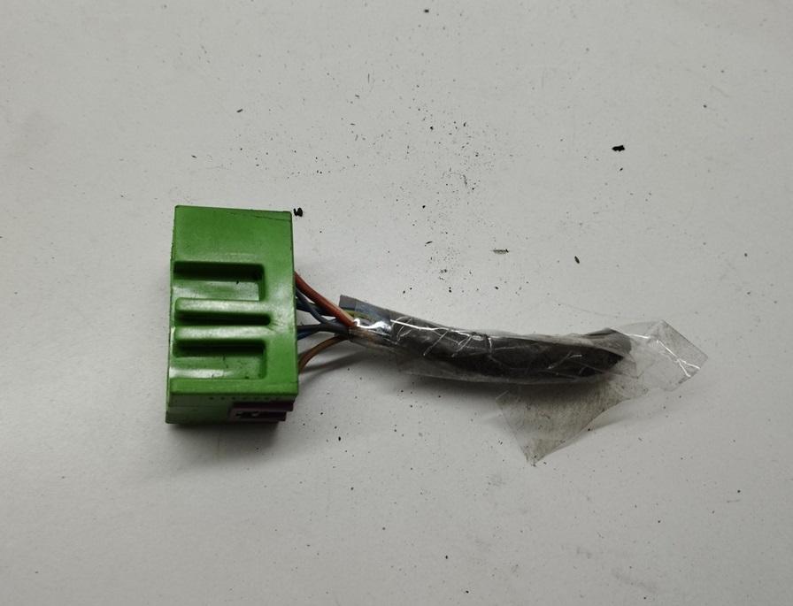 разъем (фишка) проводки Audi A6 C5 2002, 2.5 л., дизель, АКПП, серый, седан, 8L0971971