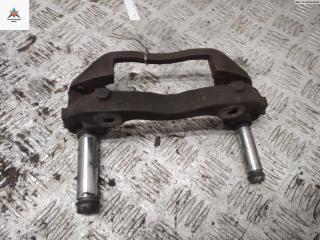 скоба суппорта Renault Master 2 поколение 1999, 2.5 л., дизель, МКПП, белый, микроавтобус