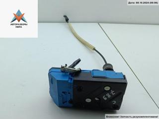 замок двери передней правой Volvo V70 2 поколение 2001, 2.4 л., бензин, МКПП, синий, универсал