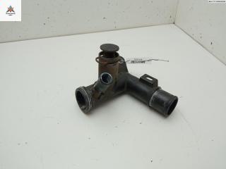 фланец (тройник) системы охлаждения Volvo S40 2 поколение [рестайлинг] 2011, 1.6 л., дизель, МКПП, серый, универсал, 9684589082