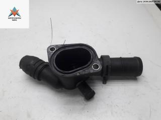 фланец (тройник) системы охлаждения Volkswagen Golf 4 поколение 1998, 1.6 л., бензин, МКПП, серый, хетчбэк 5 дв., 06A121133D