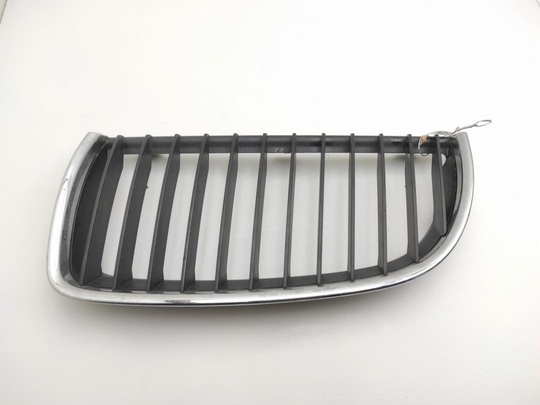 решетка радиатора BMW 3 E90/E91/E92/E93 2007, серый, седан, 7120007