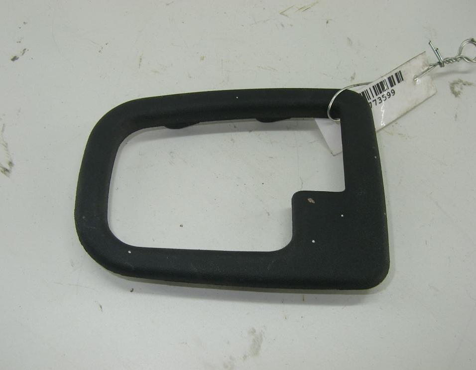 Накладка на ручку двери BMW 3 E36 1991, 1.8 л., бензин, МКПП, красный, седан, 1960645