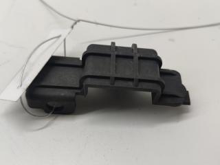 кронштейн радиатора Audi A6 4B/C5 [рестайлинг] 2002, 2.4 л., бензин, МКПП, чёрный, универсал, 8D0260427