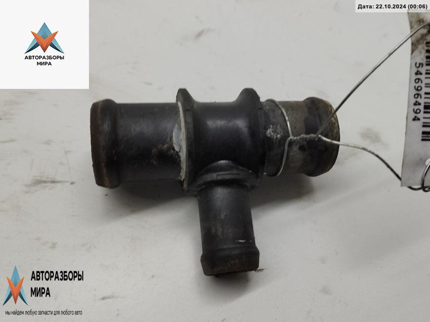 фланец (тройник) системы охлаждения Audi A4 B5 1997, 1.9 л., дизель, МКПП, серый, универсал - фото №1