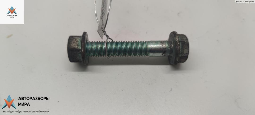 Болт крепления Audi A6 4B/C5 1998, 2.5 л., дизель, АКПП, серый, седан - фото №1