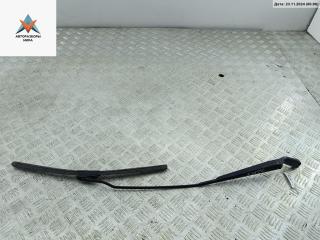 Щеткодержатель (поводок стеклоочистителя) передний Volkswagen Golf 4 поколение 1999, 1.9 л., дизель, МКПП, чёрный, универсал