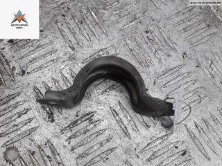 крепление стабилизатора / втулки стабилизатора Volkswagen Passat B5 1999, 1.8 л., бензин, МКПП, чёрный, седан, 4D0411336